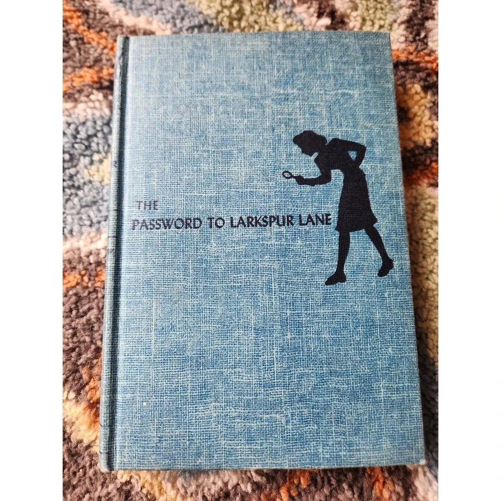 1959 Nancy Drew‎ The Password to Larkspur Lane HC w/ Dust Jacket Blue Tweed VG